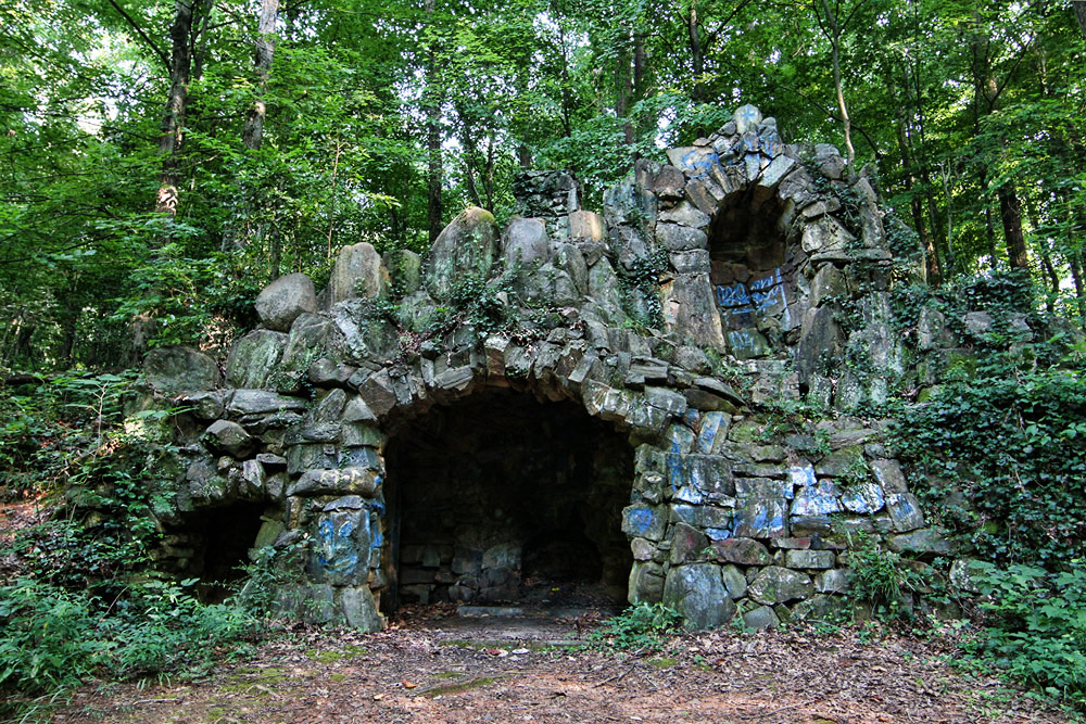 Macon Grotto